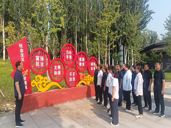 健步走2_副本.jpg 健步走2_副本.jpg